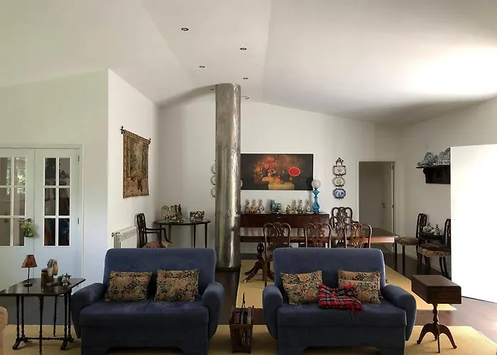 Casa Do Galo / Galo House *